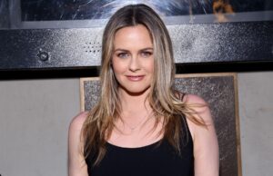 Alicia Silverstone Joins Cast of “Senior Year”