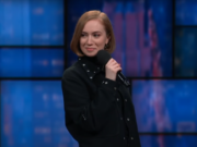 “Hacks” Star Hannah Einbinder Talks About Early Stand-Up Comedy Career On Late Night w/ Seth Meyers