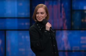 “Hacks” Star Hannah Einbinder Talks About Early Stand-Up Comedy Career On Late Night w/ Seth Meyers