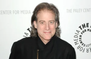 Richard Lewis Announces Stand-Up Comedy Retirement After Parkinson’s Disease Diagnoses