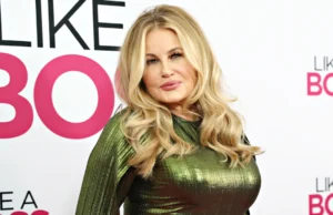 Jennifer Coolidge To Receive Comedic Genius Award At 2023 MTV Movie & TV Awards