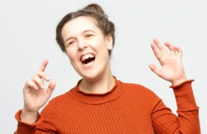 Rosie Jones to Host Comedy Central Show “Out Of Order”