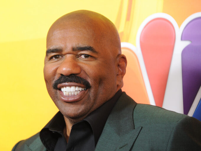 Steve Harvey Address “Unfunny Comedians” Tweet & Wife Accusations