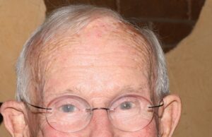 Comedian Tom Smothers Has Passed Away at Age 86