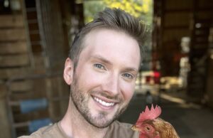 Comedian Matt Mathews Signs w/ CAA