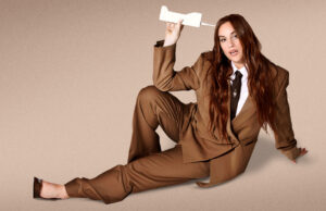 Hannah Berner Receives “Breakout Comic” Award At Just For Laughs